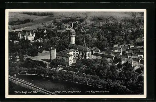 AK Wittenberg a. d. Elbe, Schloss mit der Schlosskirche vom Flugzeug aus