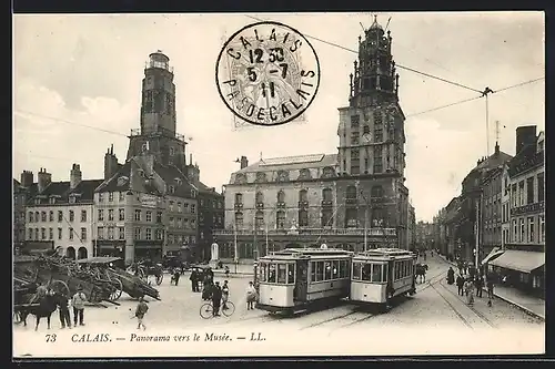 AK Calais, Panorama vers le Musee, Strassenbahn