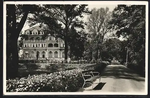 AK Piestany, Grand Hotel Royal mit Parkallee