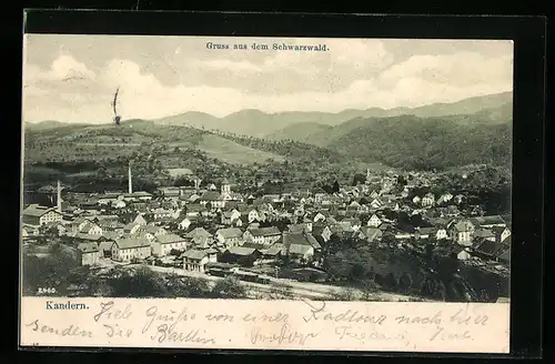 AK Kandern /Schwarzwald, Ortsansicht mit Bergen