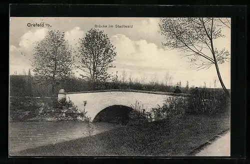 AK Crefeld, Brücke im Stadtwald
