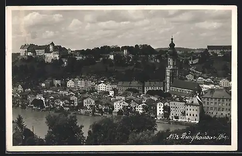 AK Burghausen i. Oby., Gesamtansicht mit der Kirche