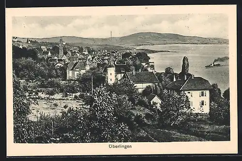 AK Überlingen, Gesamtansicht mit Dampfer auf der See
