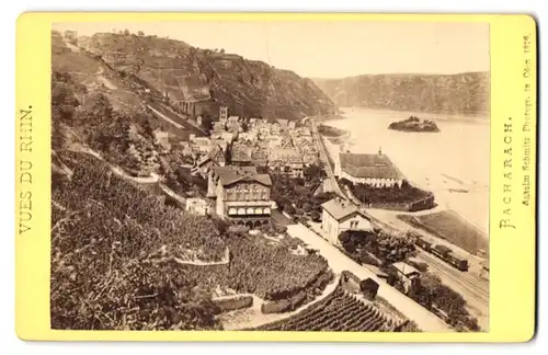 Fotografie Anselm Schmitz, Cöln, Ansicht Bacharach, Blick auf die Stadt mit Hotel Wasum, Rheinpartie