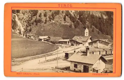 Fotografie Ant. Gratl, Innsbruck, Ansicht Brenner, Brenner Post mit Wassermühle und Güterwagon