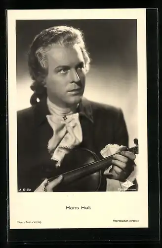 AK Schauspieler Hans Holt als Adliger mit Geige