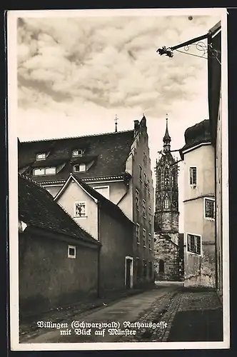 AK Villingen /Schwarzwald, Rathausgasse mit Blick auf den Münster