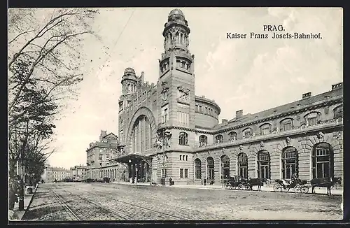 AK Prag / Praha, Pferdekutschen vor dem Kaiser Franz Josefs-Bahnhof