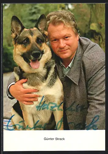 AK Schauspieler Günter Strack mit seinem Schäferhund, mit original Autograph