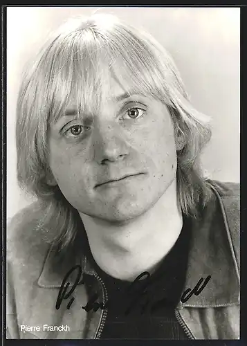 AK Schauspieler Pierre Franckh im gestrickten Pullover und Jacke, mit original Autograph