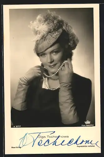 AK Schauspielerin Olga Tschechowa mit elegantem Hut, mit original Autograph