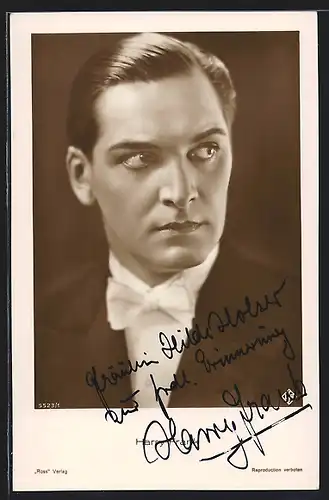 AK Schauspieler Harry Frank mit dunklen Lippen und Anzug, mit original Autograph
