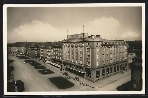 AK Cesky Tesin, Bahnhofstrasse mit Autos