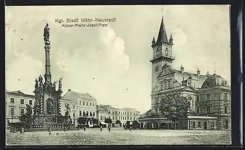 AK Mähr.-Neustadt, Kaiser-Franz-Josef-Platz mit Denkmal