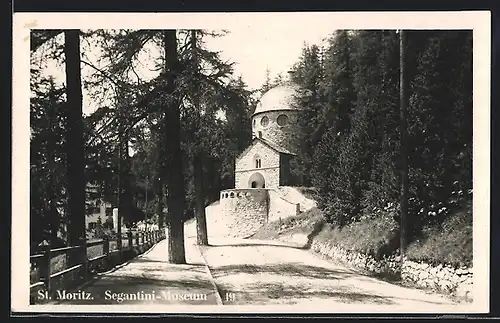 AK St. Moritz, Am Segantini-Museum