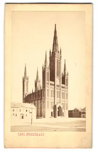 Fotografie Carl Krause & Co., Berlin, Ansicht Wiesbaden, Blick auf die Marktkirche mit Nebengebäude