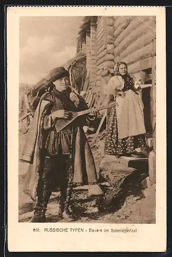 AK Russische Typen, Bauern im Sonntagsstaat, in Trachten mit seiner Laute