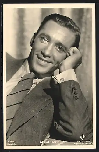 AK Schauspieler Albert Hehn lächelt