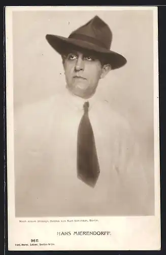 AK Schauspieler Hans Mierendorff mit Krawatte und Hut