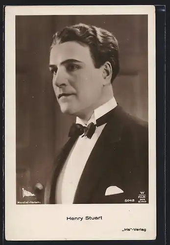 AK Schauspieler Henry Stuart im Frack porträtiert