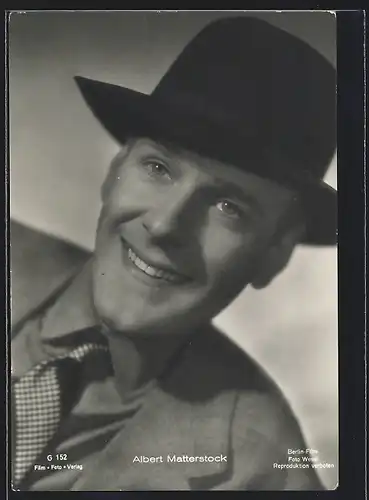 AK Schauspieler Albert Matterstock mit Hut lächelnd