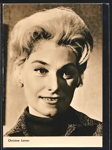 AK Schauspielerin Christine Laszar mit einem sympathischen Lächeln zur Seite