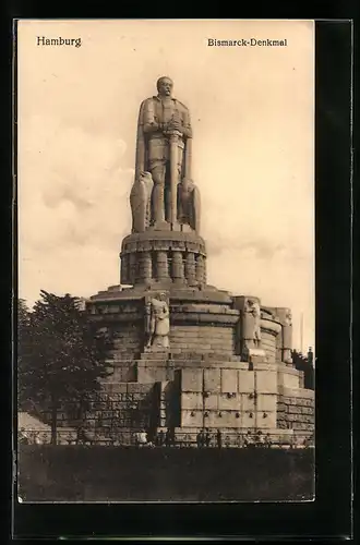 AK Hamburg-St.Pauli, Blick aufs Bismarck-Denkmal