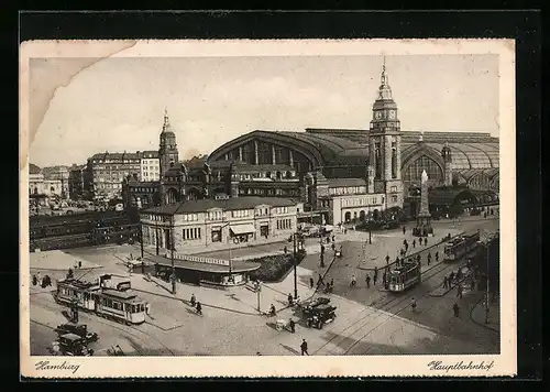 AK Hamburg-St.Georg, belebte Strassenpartie mit Strassenbahnen vor Hauptbahnhof