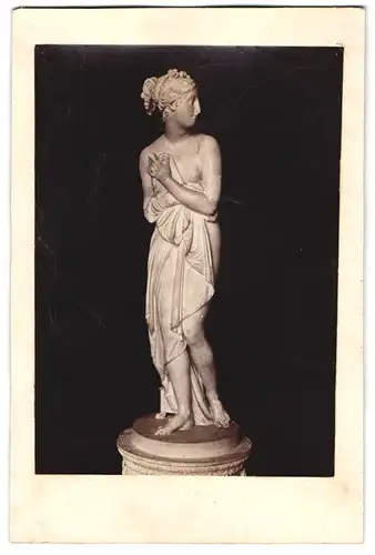Fotografie unbekannter Fotograf und Ort, Statue: Venus Italica