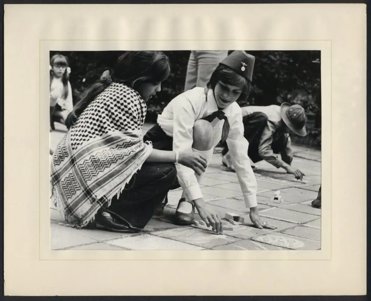 Fotoalbum mit 17 Fotografien Ansicht Werbellin, 25 Jahre Pionierlager WIlhelm Pieck, Werbellinsee 1977, Honecker, DDR 1