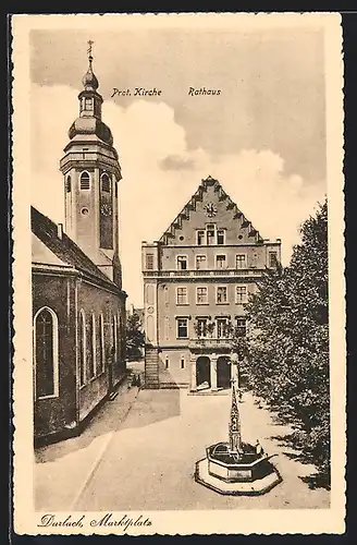 AK Durlach, Rathaus mit Kirche und Brunnen