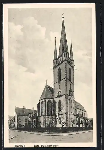 AK Durlach, Kath. Stadtpfarrkirche mit Strassenpartie