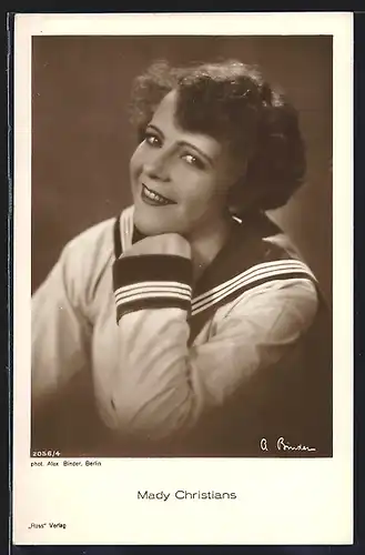 AK Schauspielerin Mady Christians, sitzend im Matrosenanzug