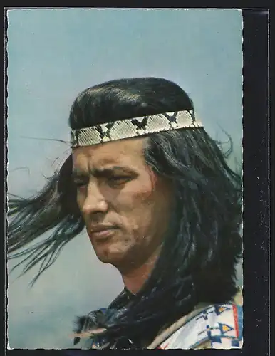 AK Szene aus Winnetou 2 nach Karl May, Pierre Brice als Winnetou