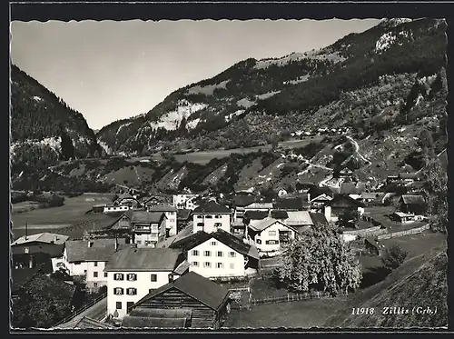 AK Zillis /Grb., Ortsansicht mit Bergen