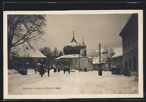 AK Zelezna Ruda na Sumave, Verschneite Ortspartie mit Kirche