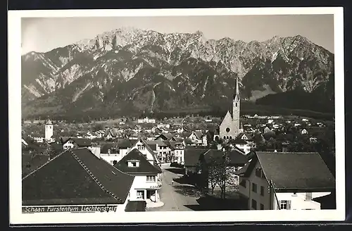 AK Schaan, Teilansicht mit Strasse und Kirche