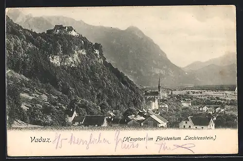 AK Vaduz, Kirche und Bergschloss gegen Bergkette