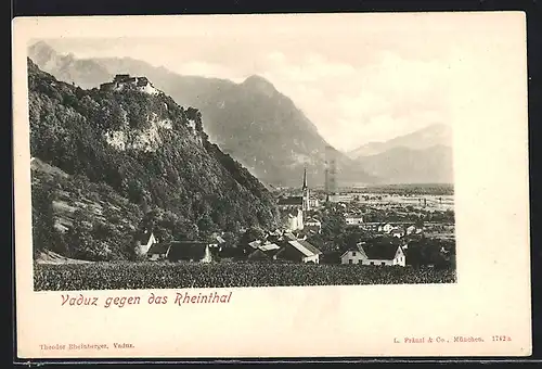 AK Vaduz, Kirche und Bergschloss gegen das Rheintal