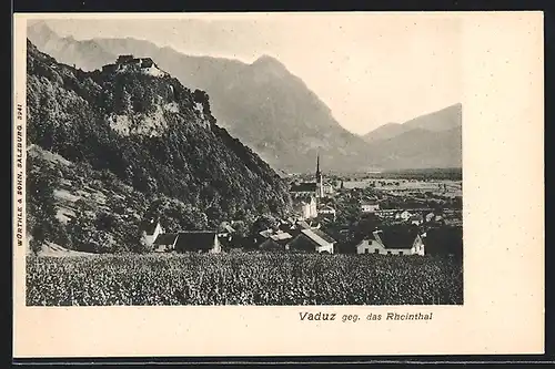 AK Vaduz, Stadtansicht gegen das Rheinthal, Blick auf die Berge