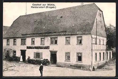 AK Heidersdorf /Erzgeb., Gasthof zur Mühle mit Wirtsleuten