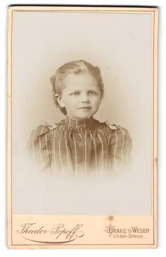 Fotografie Theodor Popoff, Brake a. d. Weser, Lindenstrasse, Süsses kleines Mädchen mit hübschen Gesicht