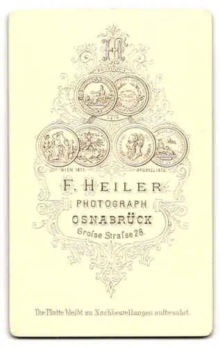 Fotografie F. Heiler, Osnabrück, Grosse Strasse 28, Kleiner hübscher Junge mit Matrosenjacke und Stiefeln