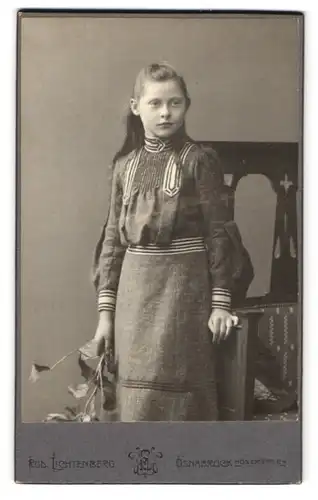 Fotografie Rud. Lichtenberg, Osnabrück, Moserstr. 24, Gutaussehendes Mädchen mit langen Haaren und hohen Wangenknochen