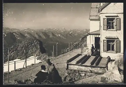 AK Säntis, Berghaus und Besucher, Blick auf Churfirsten und Glarneralpen