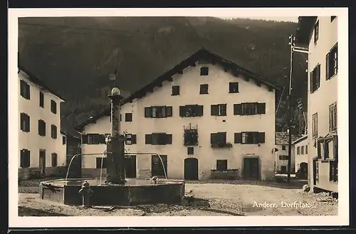 AK Andeer, Dorfplatz mit Brunnen