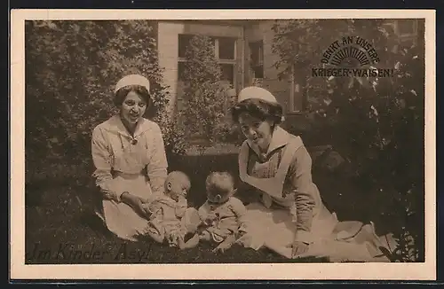 AK Denkt an unsere Krieger-Waisen - Zwei Krankenschwestern mit Säuglingen