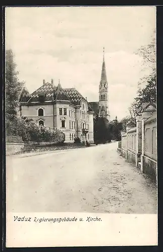 AK Vaduz, Regierungsgebäude und Kirche