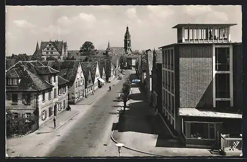 AK Roth b. Nbg., Münchener Strasse zu Kirche hin