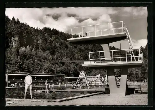 AK Wirsberg /Fichtelgebirge, Partie aus dem Waldschwimmbad